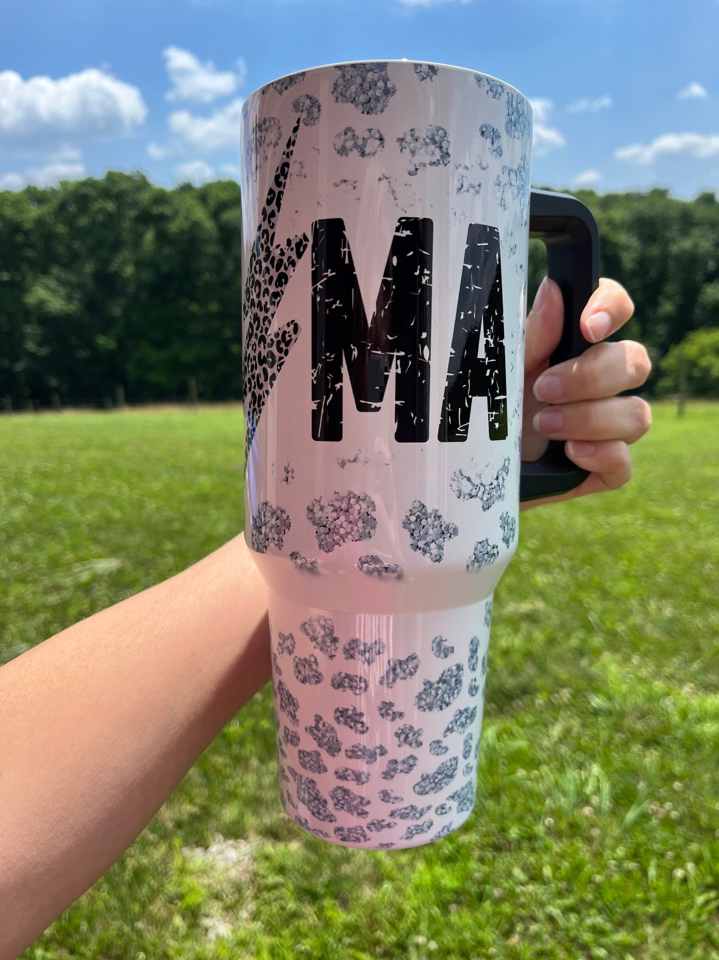 M A ⚡️ M A